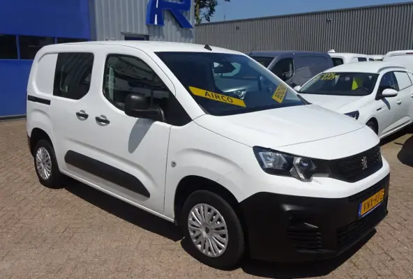 1.2 PureTech Pro BENZINE AIRCO NAVI CRUISE CONTROL PDC SCHUIFDEUR