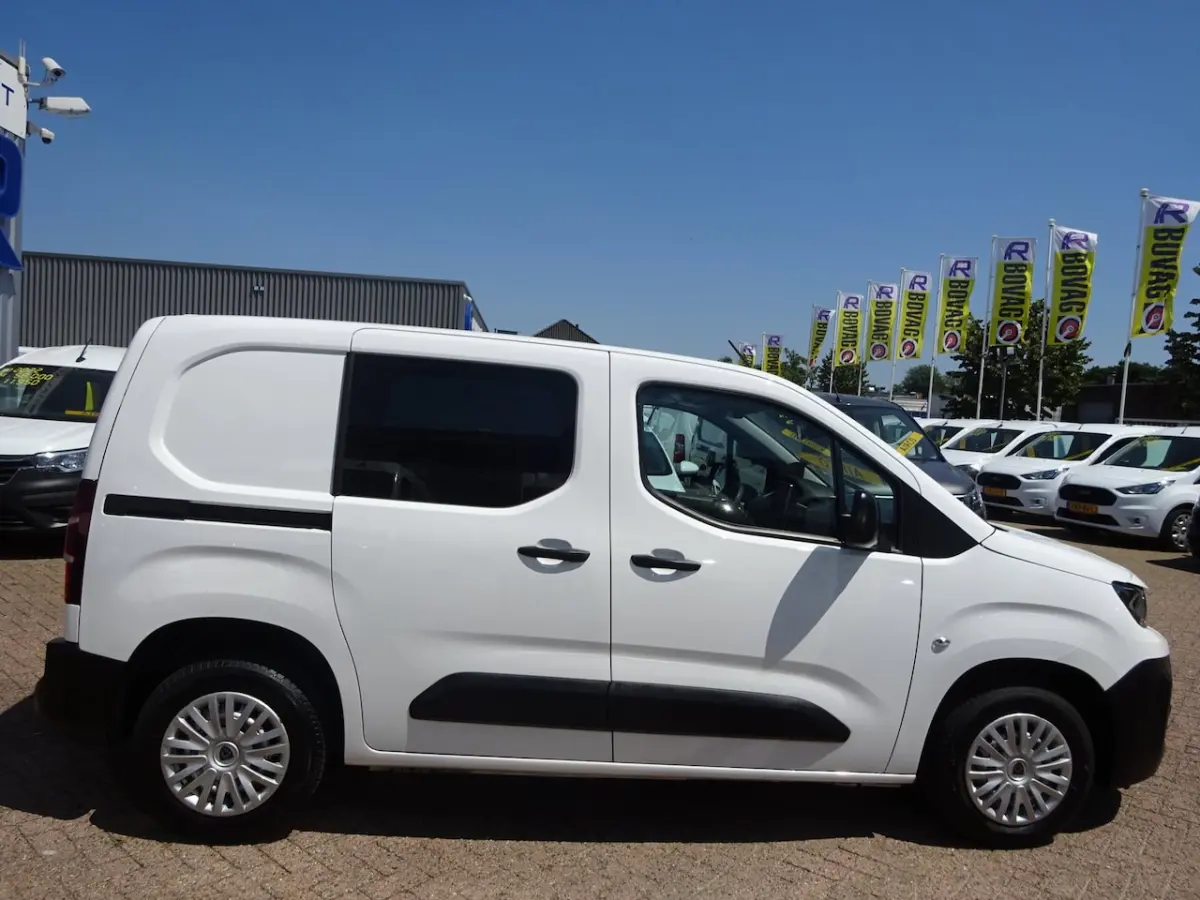 1.2 PureTech Pro BENZINE AIRCO NAVI CRUISE CONTROL PDC SCHUIFDEUR