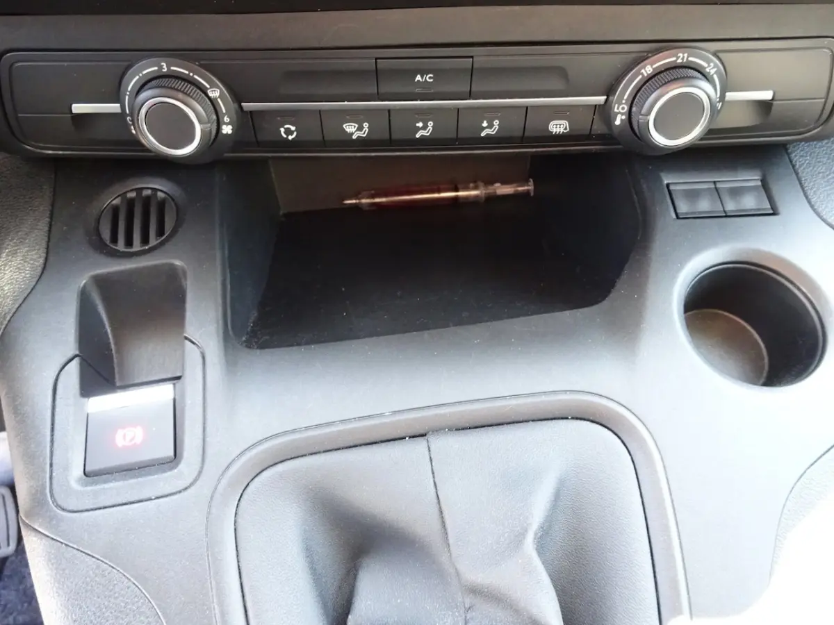 1.2 PureTech Pro BENZINE AIRCO NAVI CRUISE CONTROL PDC SCHUIFDEUR