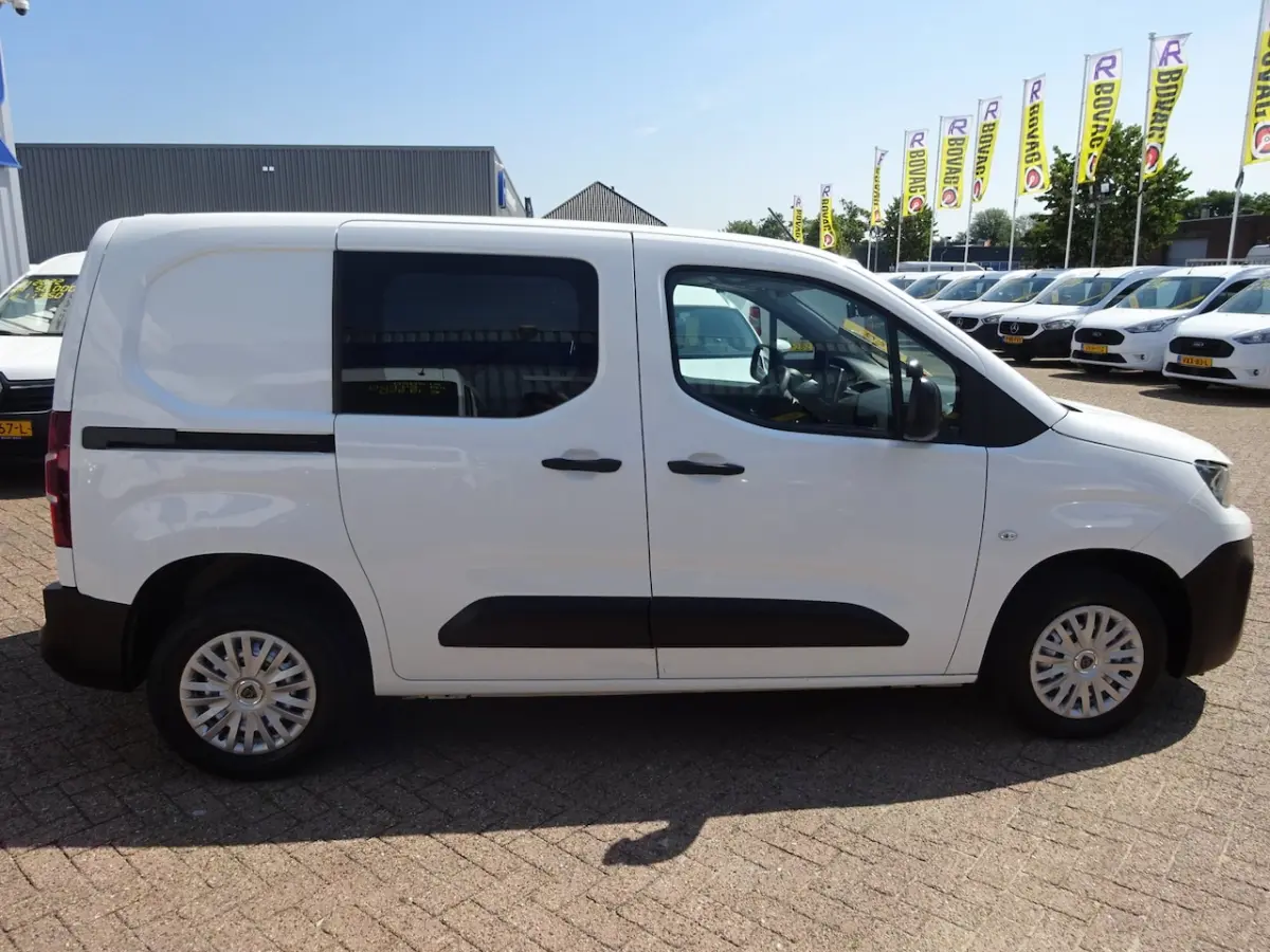 1.2 PureTech Pro BENZINE AIRCO NAVI CRUISE CONTROL PDC SCHUIFDEUR