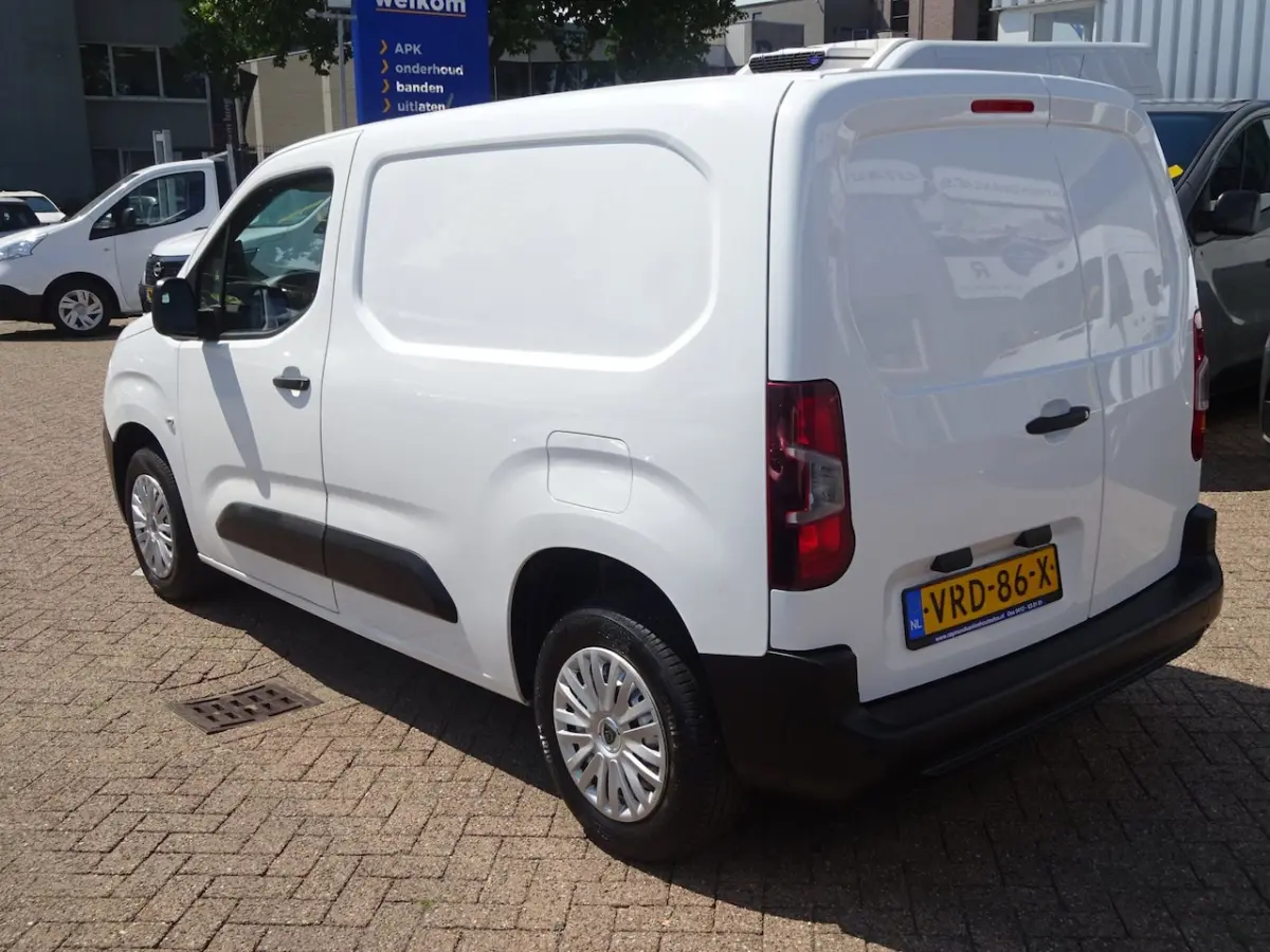 1.2 PureTech Pro BENZINE AIRCO NAVI CRUISE CONTROL PDC SCHUIFDEUR