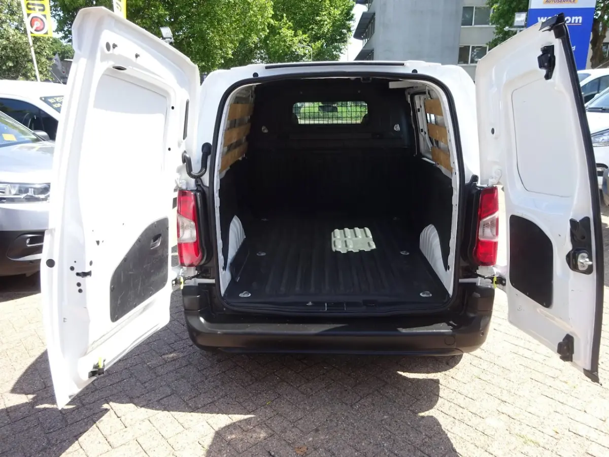 1.2 PureTech Pro BENZINE AIRCO NAVI CRUISE CONTROL PDC SCHUIFDEUR