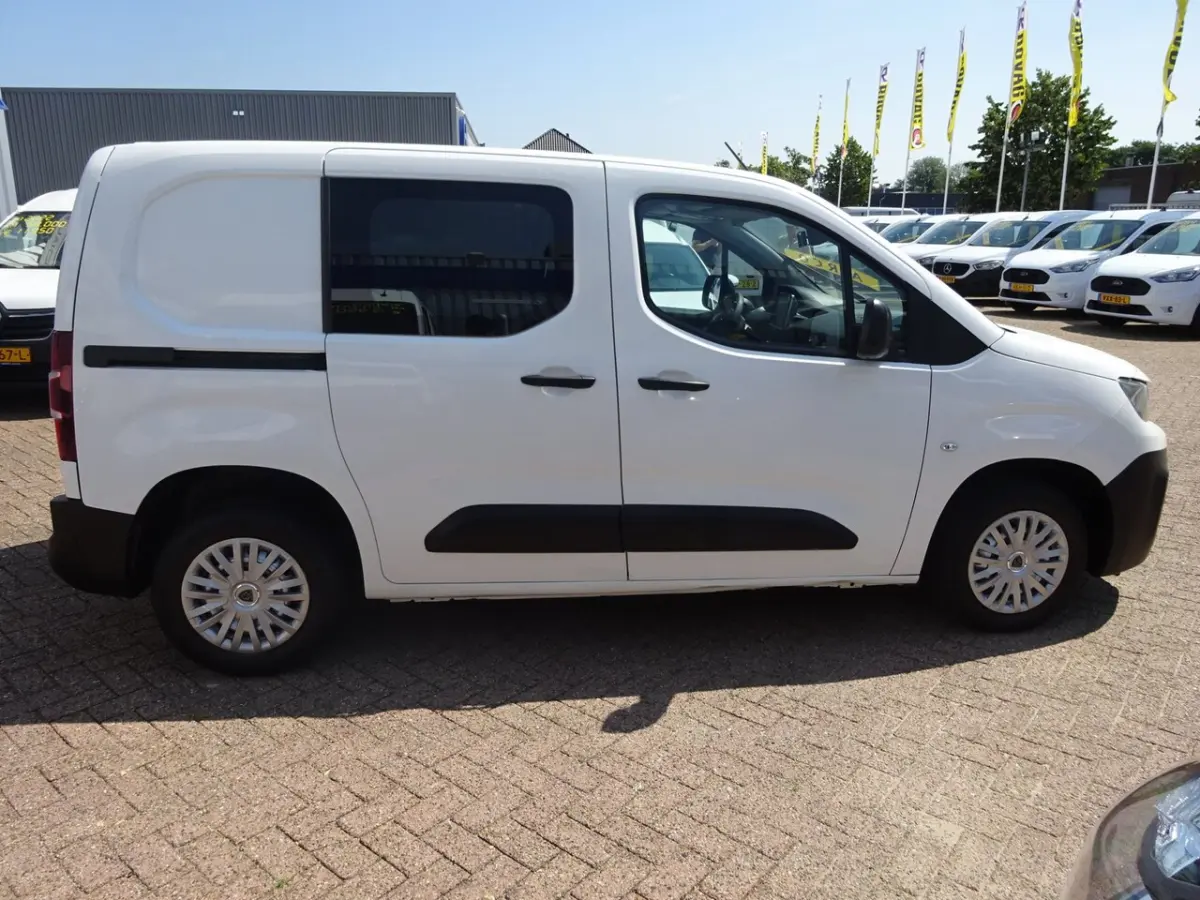 1.2 PureTech Pro BENZINE AIRCO NAVI CRUISE CONTROL PDC SCHUIFDEUR