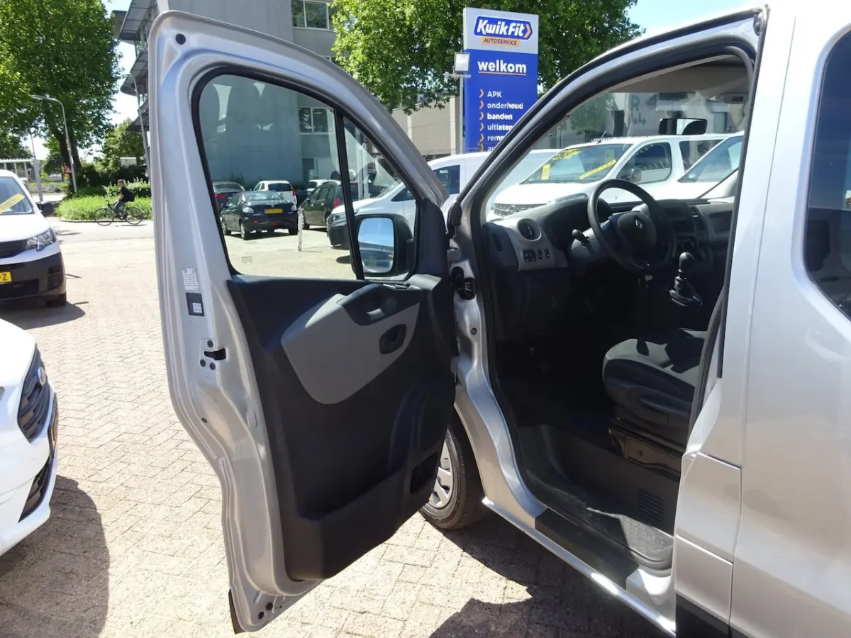 1.6 dCi T29 L2H1 DUBBELE CABINE 6 PERSOONS