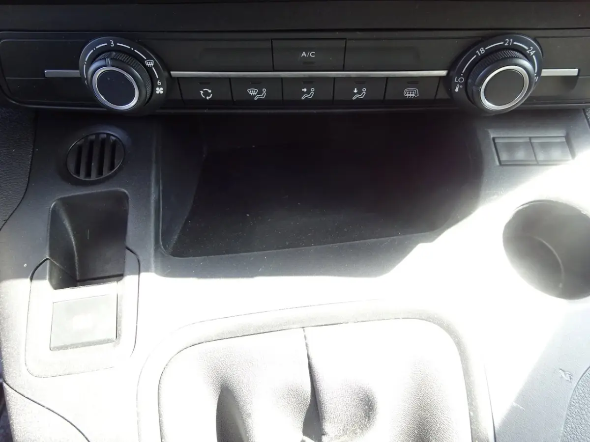 1.2 PureTech Pro BENZINE AIRCO NAVI CRUISE CONTROL PDC SCHUIFDEUR