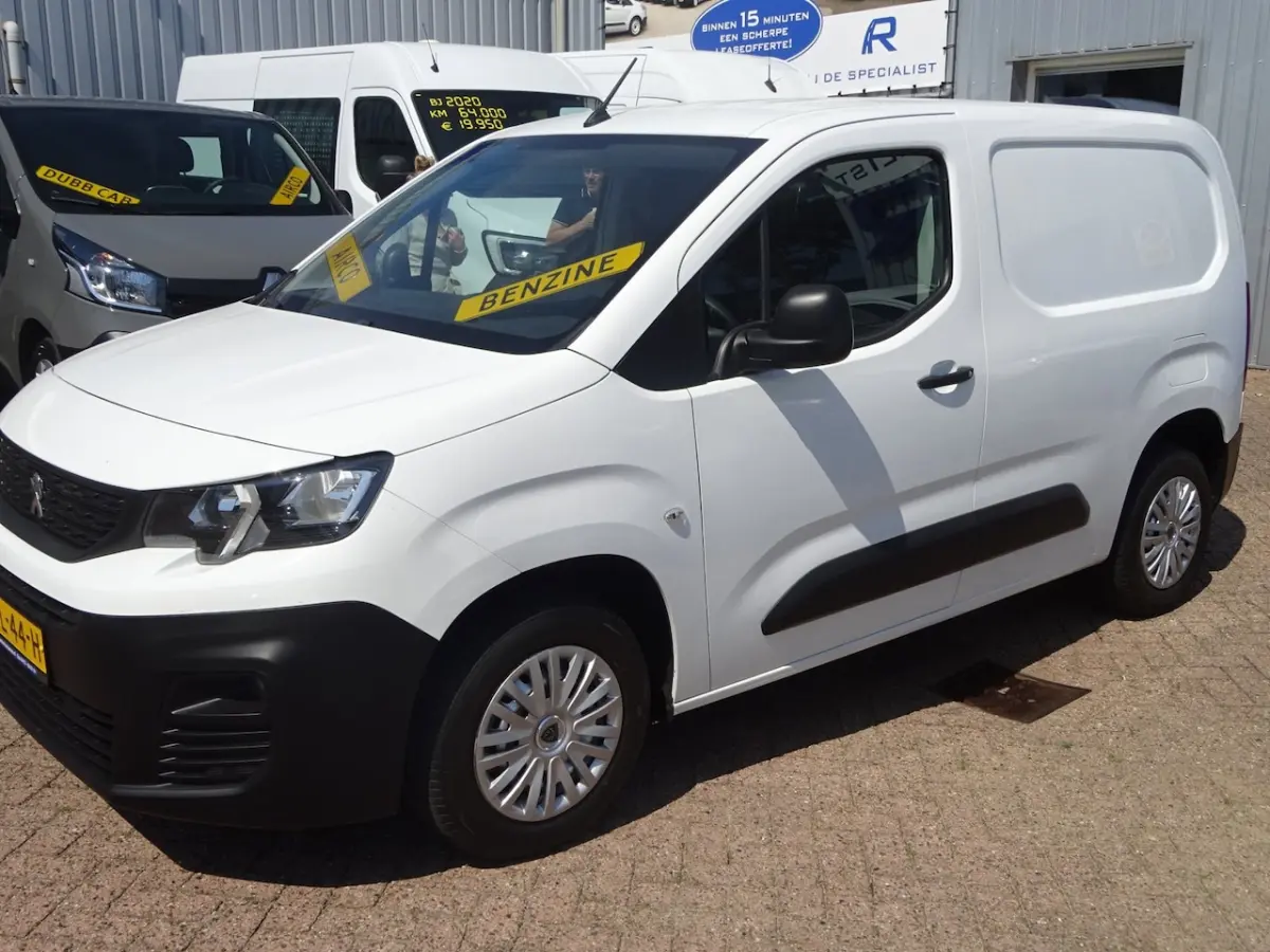 1.2 PureTech Pro BENZINE AIRCO NAVI CRUISE CONTROL PDC SCHUIFDEUR