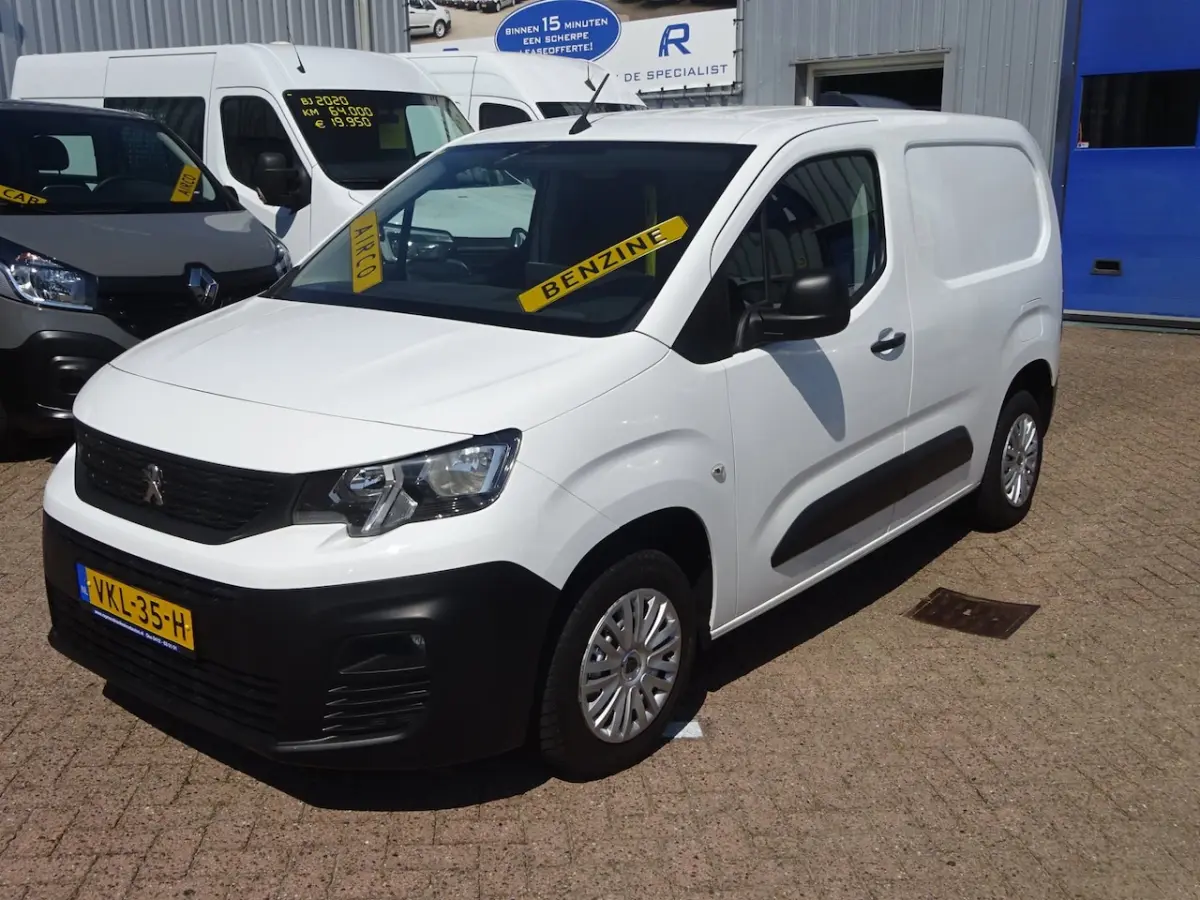 1.2 PureTech Pro BENZINE AIRCO NAVI CRUISE CONTROL PDC SCHUIFDEUR