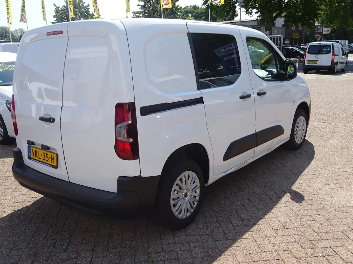 1.2 PureTech Pro BENZINE AIRCO NAVI CRUISE CONTROL PDC SCHUIFDEUR