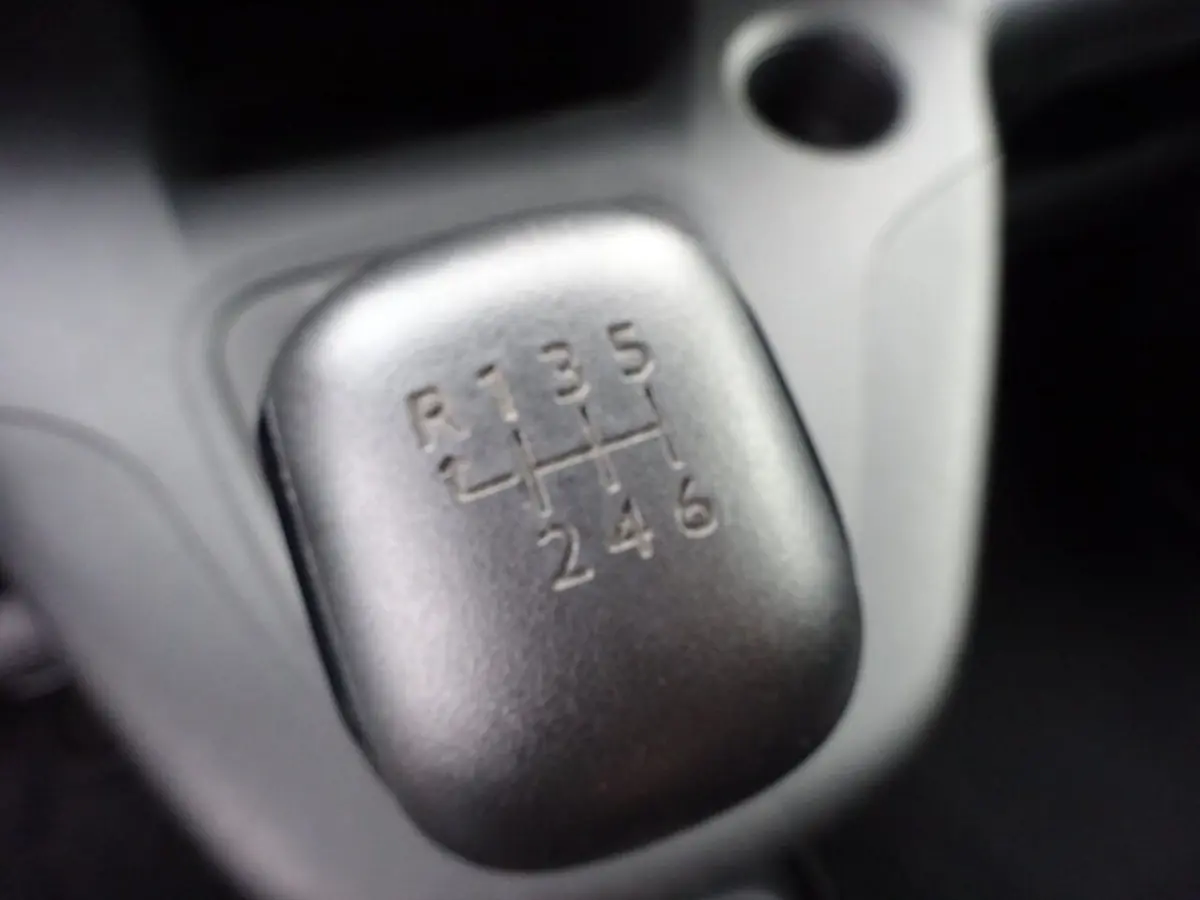 1.5 BlueHDi 100 S&S L1 AIRCO SCHUIFDEUR CRUISE CONTROL GROOT SCHERM