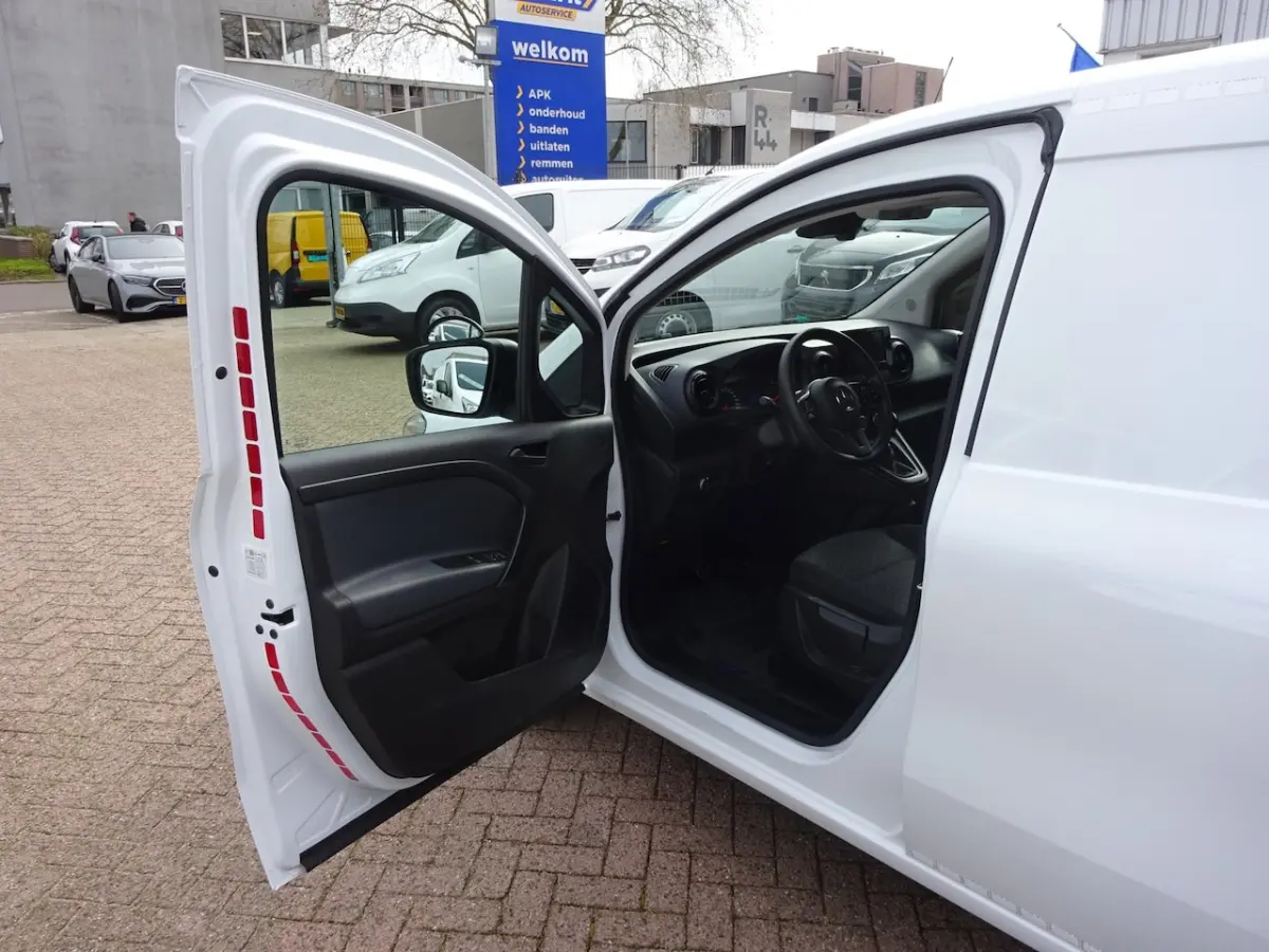 108 CDI L1 Pro MBUX AIRCO CRUISE CONTROL NAVIGATIE