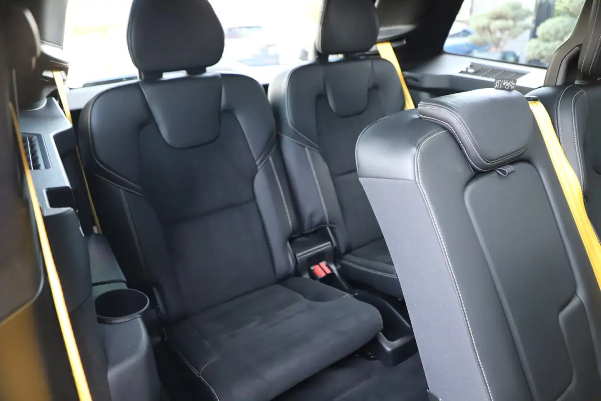 2.0 T8 Recharge AWD R-Design | 455 PK | Luchtvering | 7-Persoons | Pano | Keyless-go | Mem