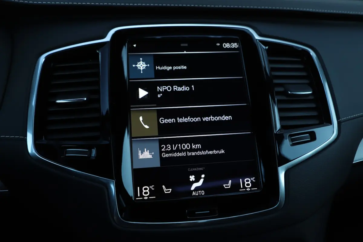 2.0 T8 Recharge AWD R-Design | 455 PK | Luchtvering | 7-Persoons | Pano | Keyless-go | Mem
