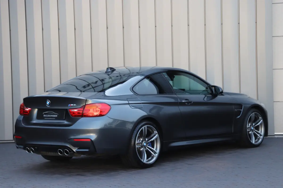 M4 | 431PK | Head-up | Keyless-go | Carbon | Schaalstoelen | Memory | Carplay | Stoelverwa