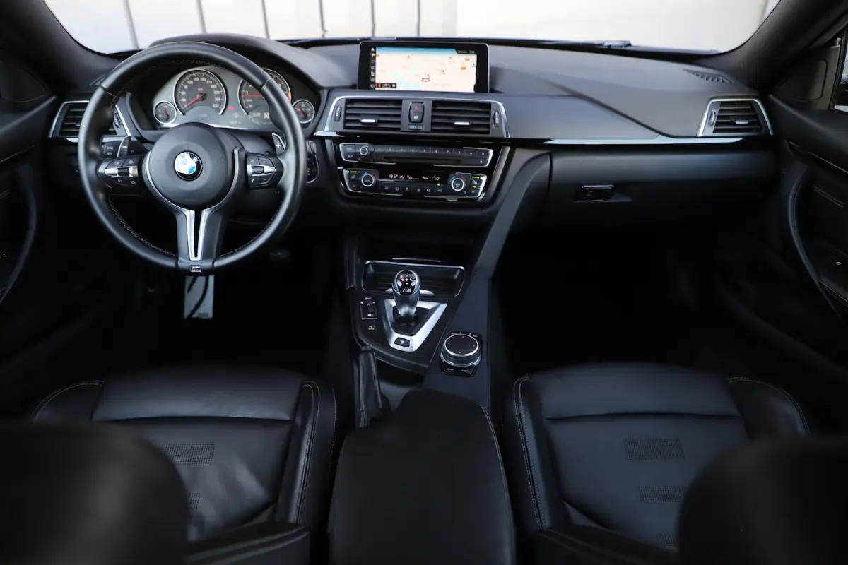 M4 | 431PK | Head-up | Keyless-go | Carbon | Schaalstoelen | Memory | Carplay | Stoelverwa