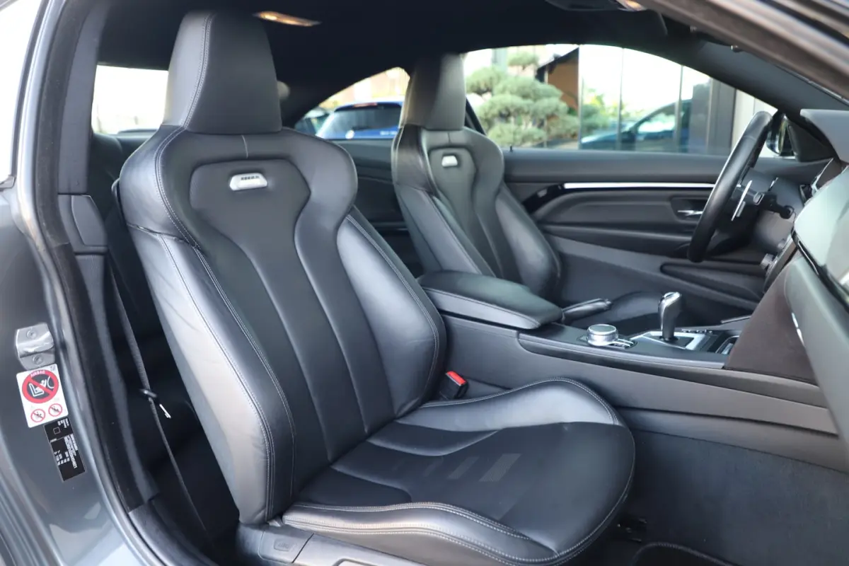 M4 | 431PK | Head-up | Keyless-go | Carbon | Schaalstoelen | Memory | Carplay | Stoelverwa