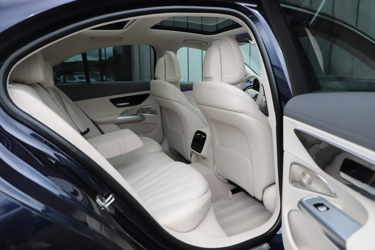 300e Exclusive Line | 313PK | Luchtvering | Achterasbesturing | Massage | Head-up | Burmes