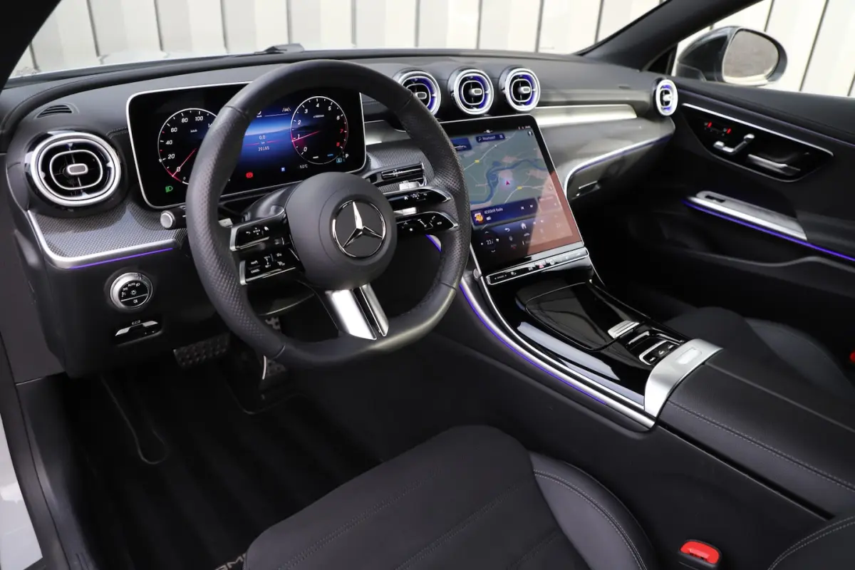 200 AMG | 204PK | Keyless-go | Sfeerverlichting | Airscarf | Acc | Stuurwielverwarming | L