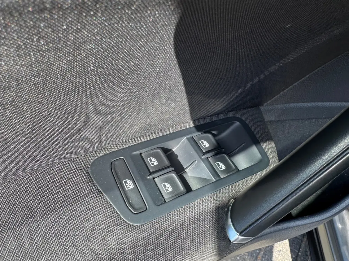 1.4 TSI R-Line Navi, Pano, Camera, Adaptive Cruise, Stoel/Stuurverwarming