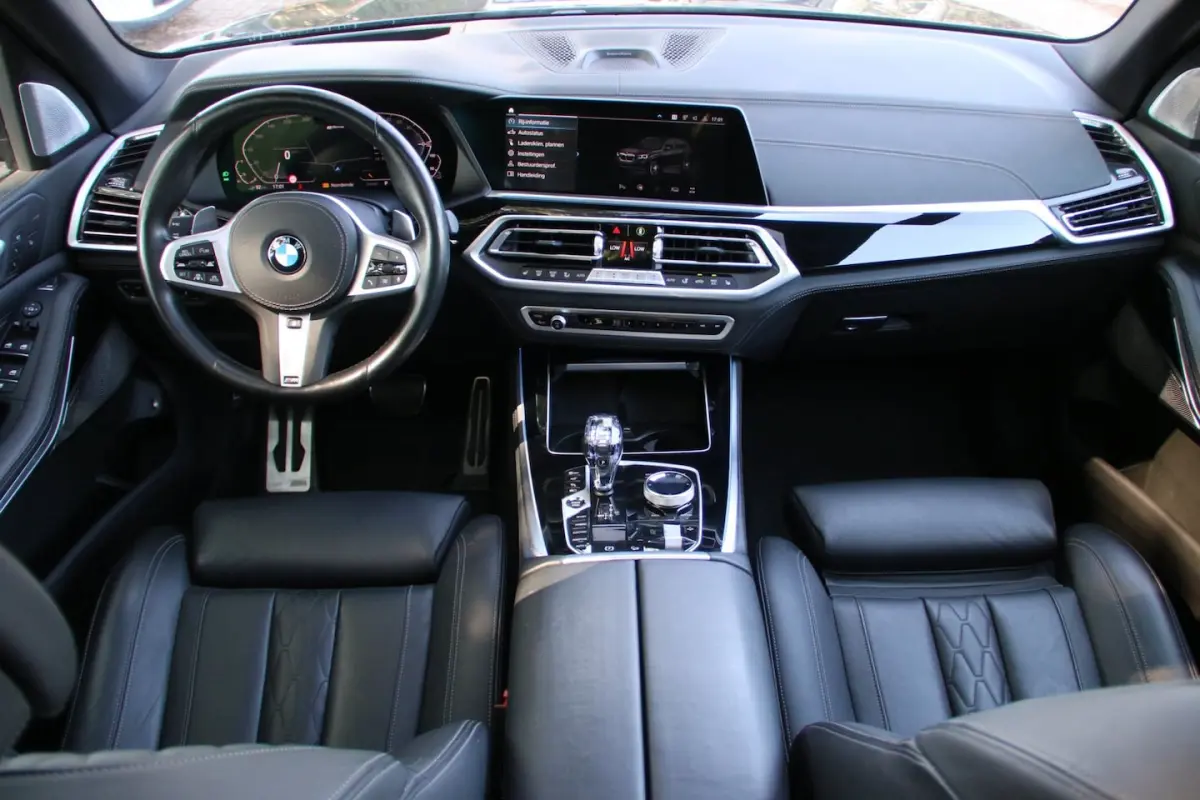 XDrive45e High Executive M-PAKKET PANO VOL