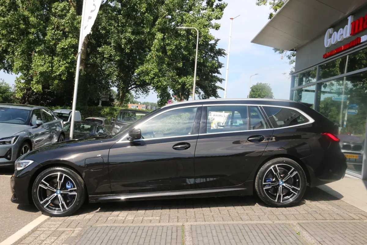 330e xDrive Business Edition Plus PANO-DAK