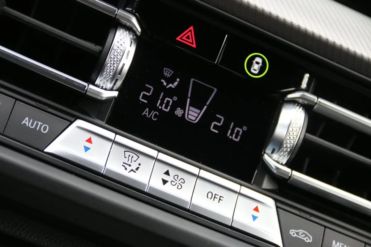 118i Business Edition M-PAKKET DEALER OND. NL-AUTO NAP