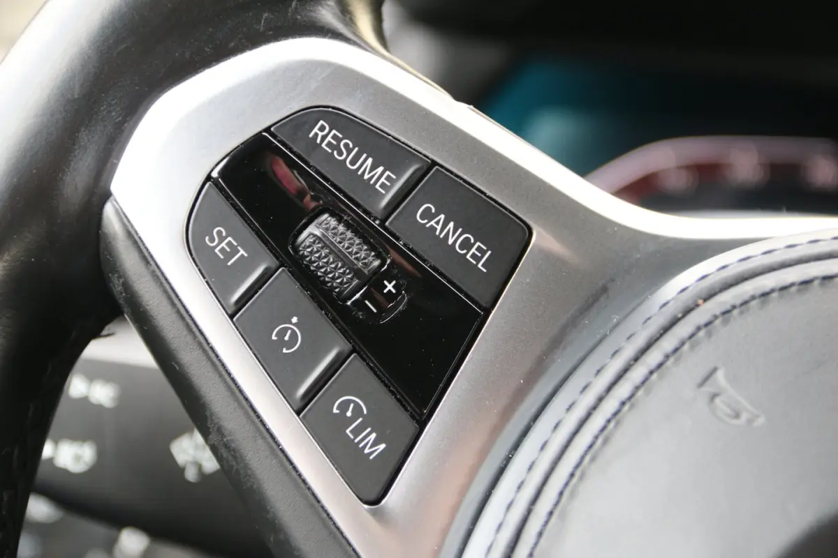 118i Business Edition M-PAKKET DEALER OND. NL-AUTO NAP