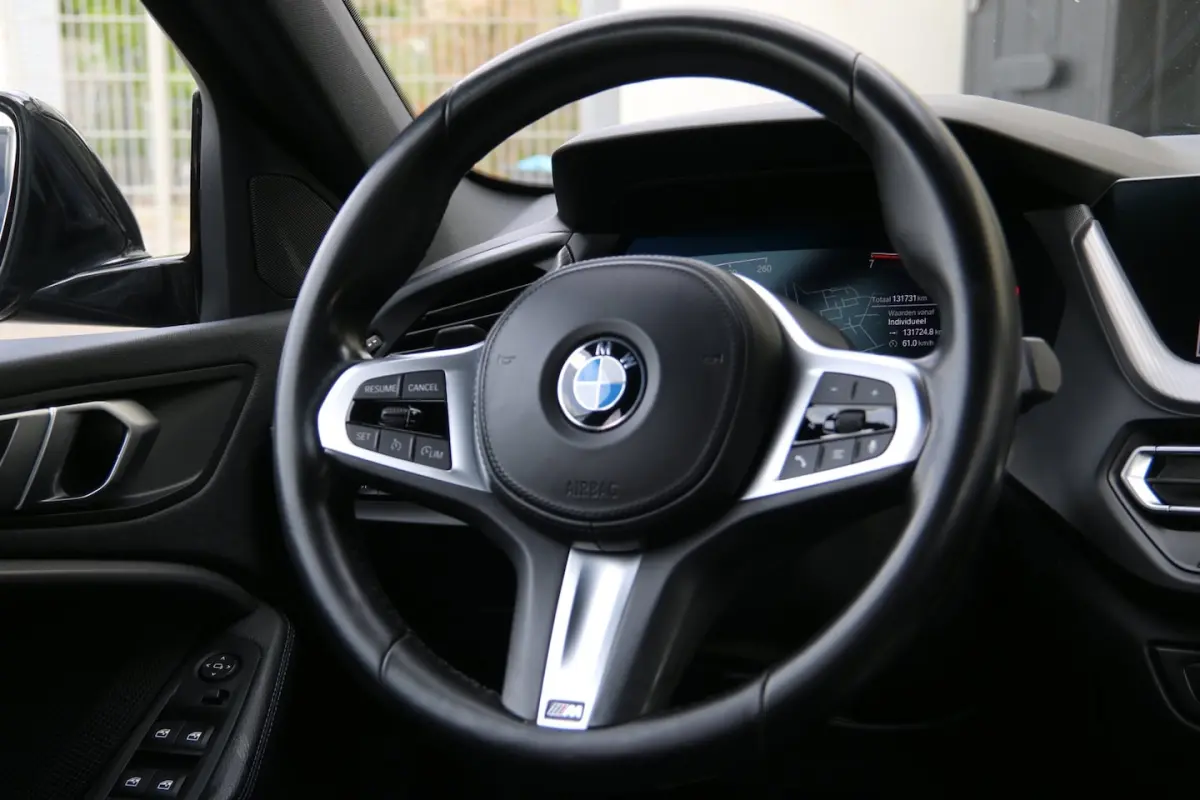 118i Business Edition M-PAKKET DEALER OND. NL-AUTO NAP
