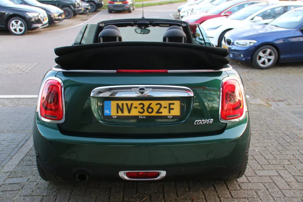 1.5 Cooper Serious Business DEALER OND. NL AUTO NAP