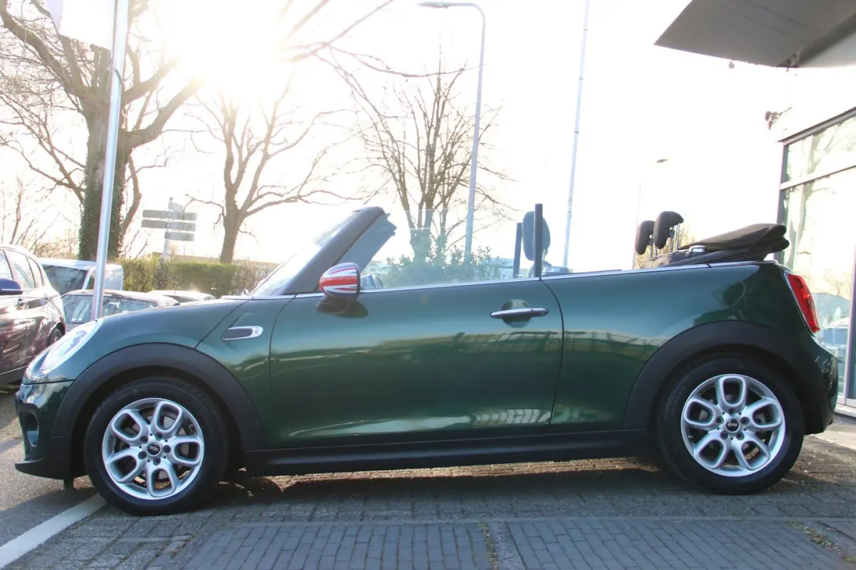 1.5 Cooper Serious Business DEALER OND. NL AUTO NAP
