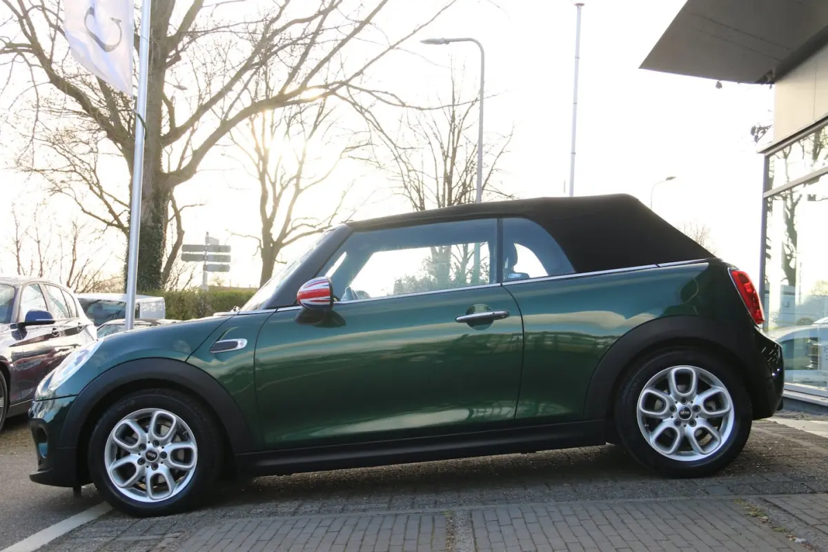 1.5 Cooper Serious Business DEALER OND. NL AUTO NAP