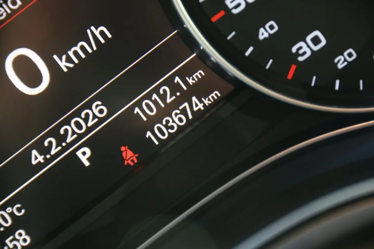 1.8 TFSI ultra Advance Sport DEALER OND. NL-AUTO