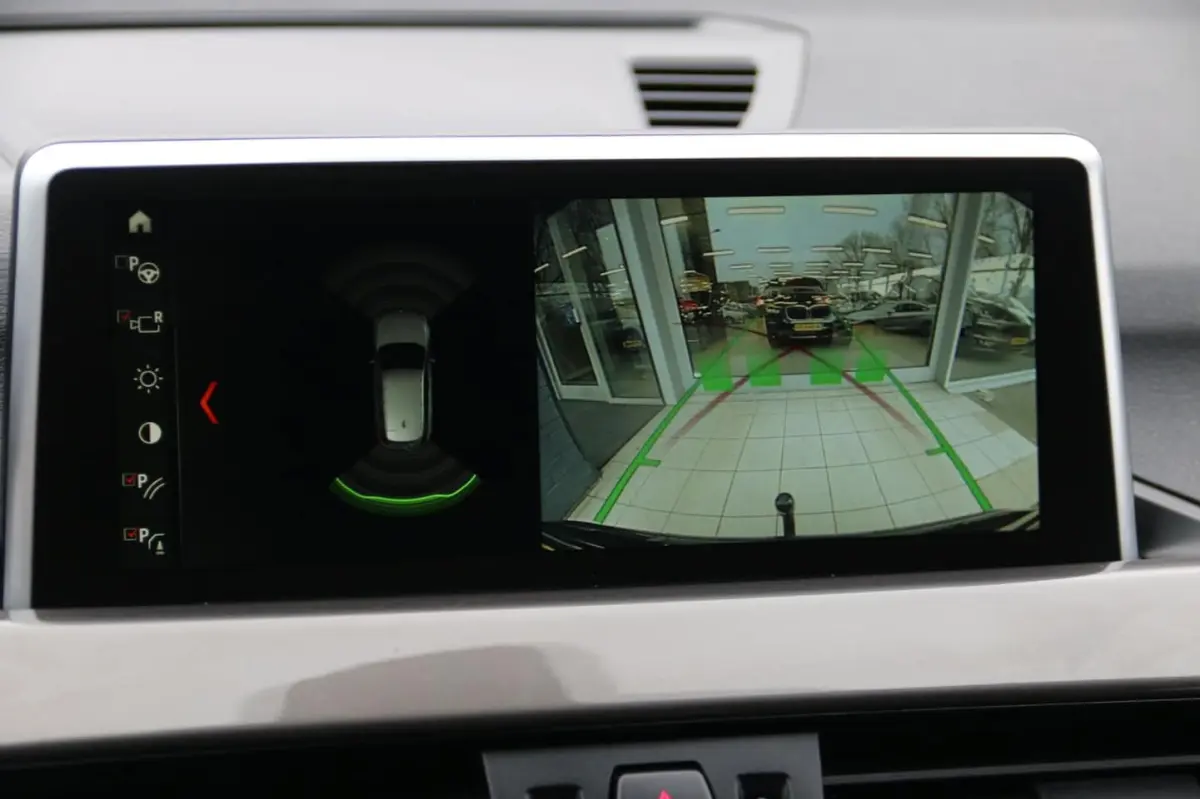 SDrive20i Orange Edition II TREKHAAK NL-AUTO NAP
