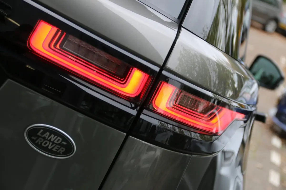 3.0 V6 AWD R-Dynamic HSE LUCHTVERING VOL