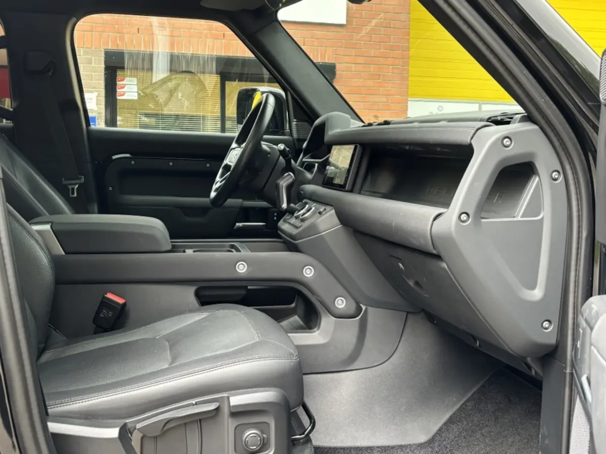 P400e X-Dynamic Panorama Trekhaak 22"