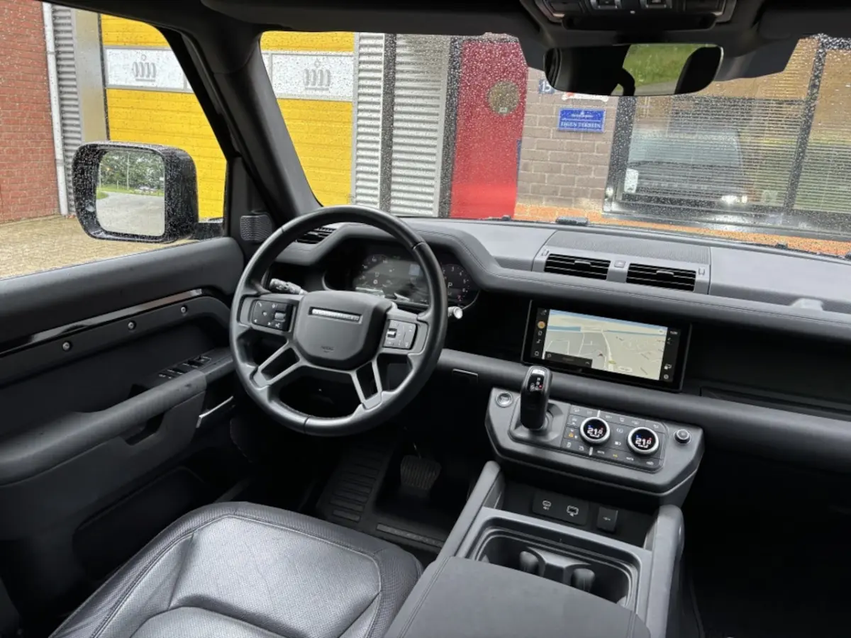 P400e X-Dynamic Panorama Trekhaak 22"