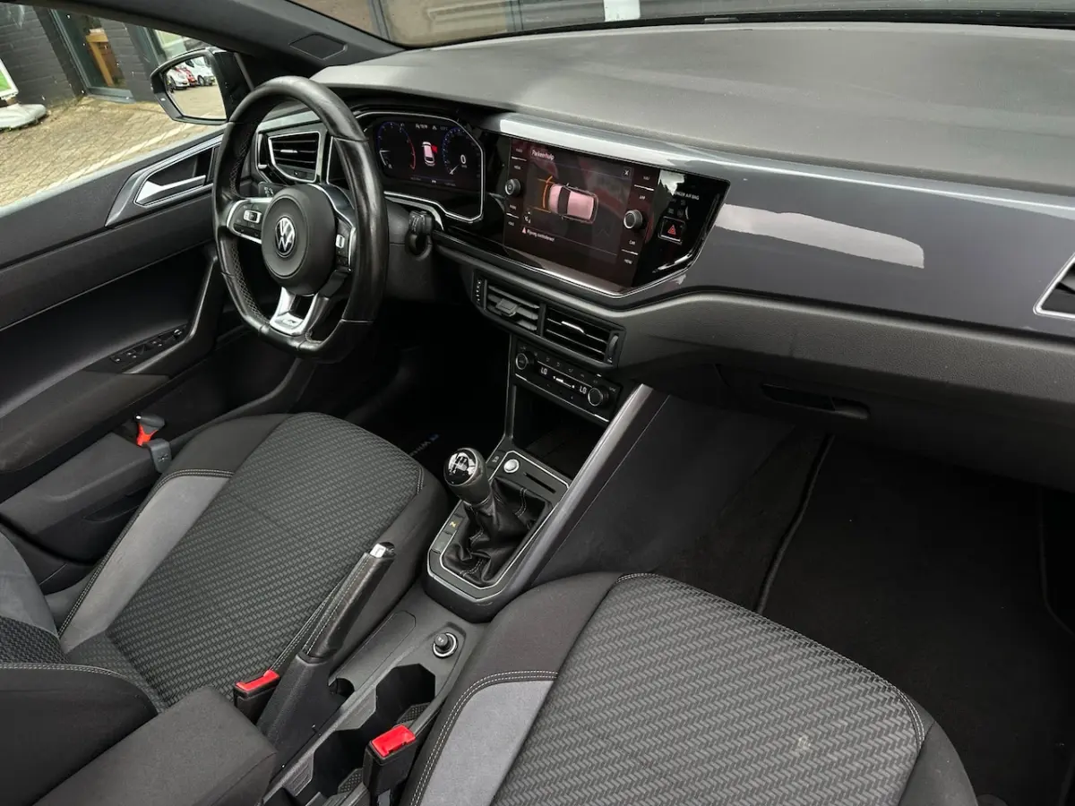 1.0 TSI Highline Business R-LINE/Digital Cockpit/APP-CONNECT/NL-AUTO NAP