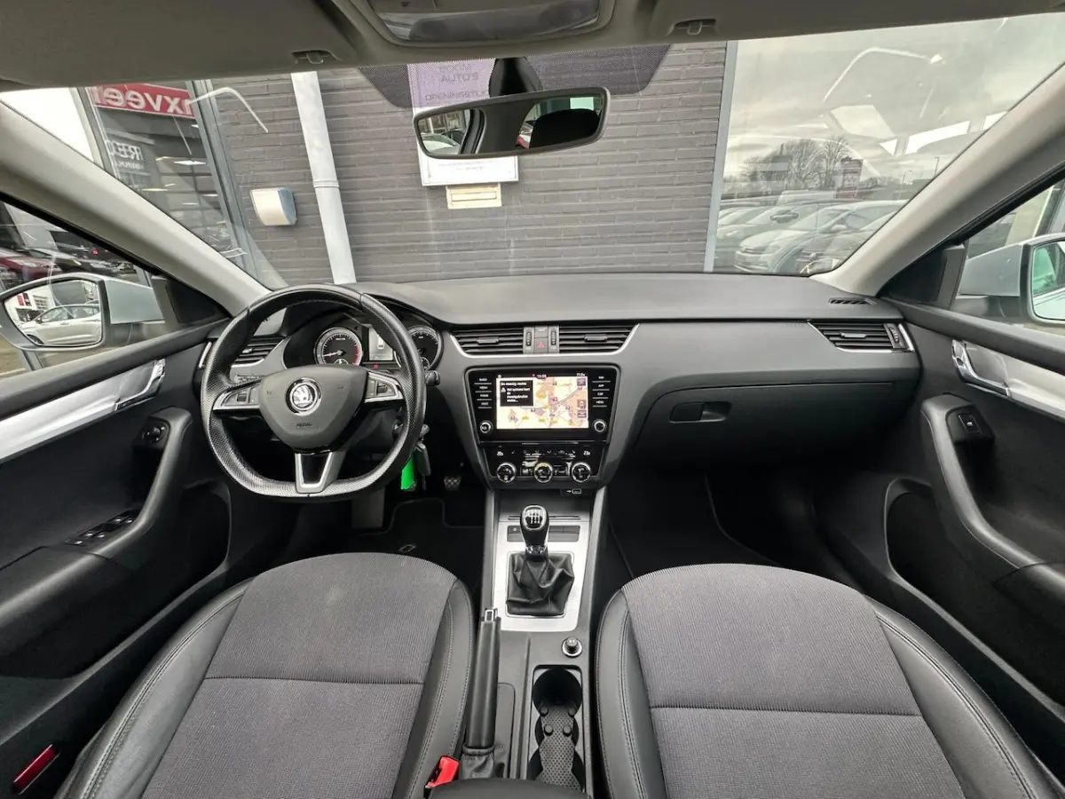 1.0 TSI Greentech Business Edition/1STE EIG/CARPLAY/NL-AUTO NAP