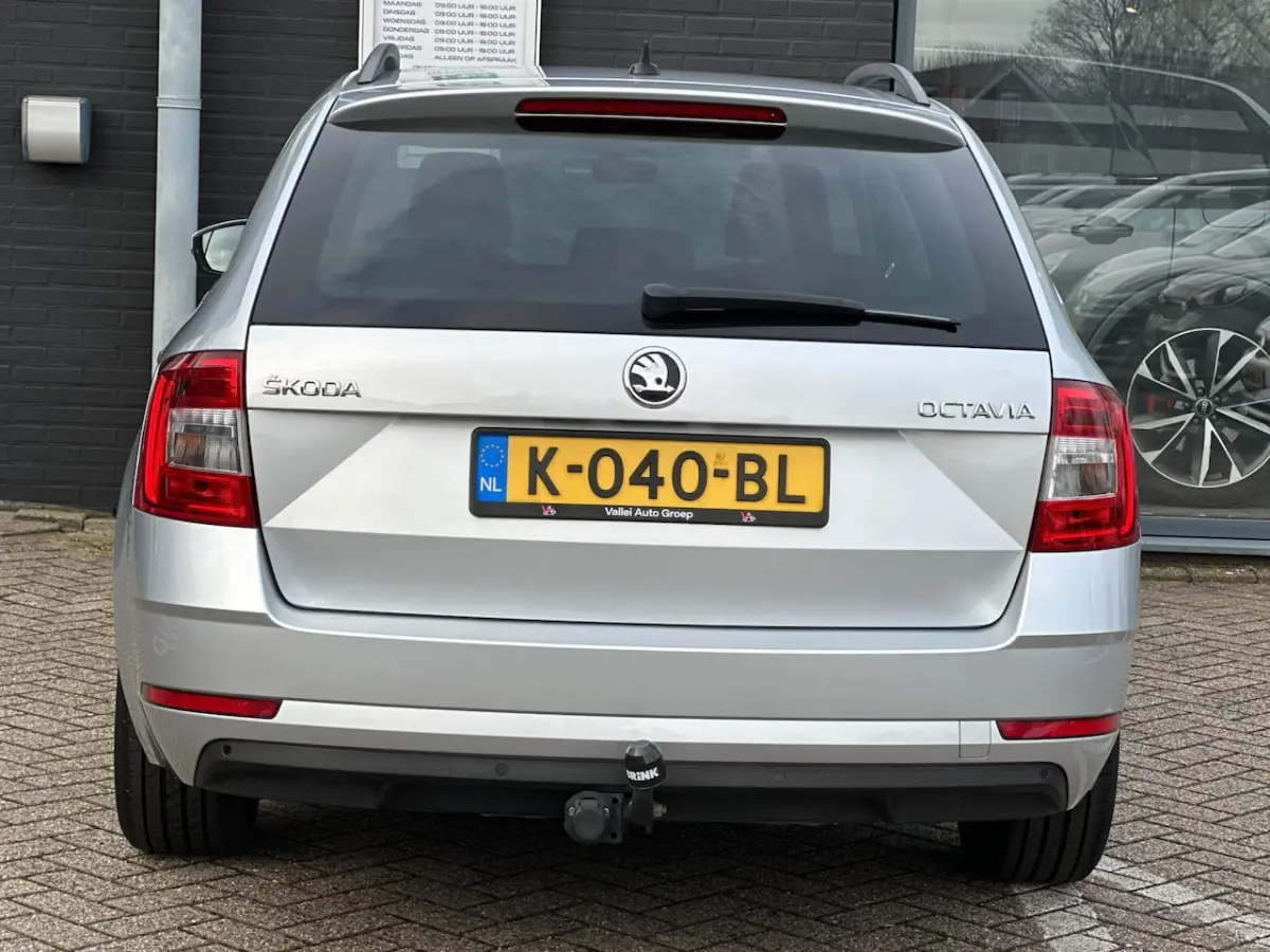 1.0 TSI Greentech Business Edition/1STE EIG/CARPLAY/NL-AUTO NAP