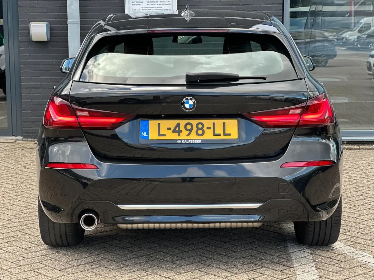 118i Business Edition Plus/SFEERVERLICHTING/NAVI/NL-AUTO NAP