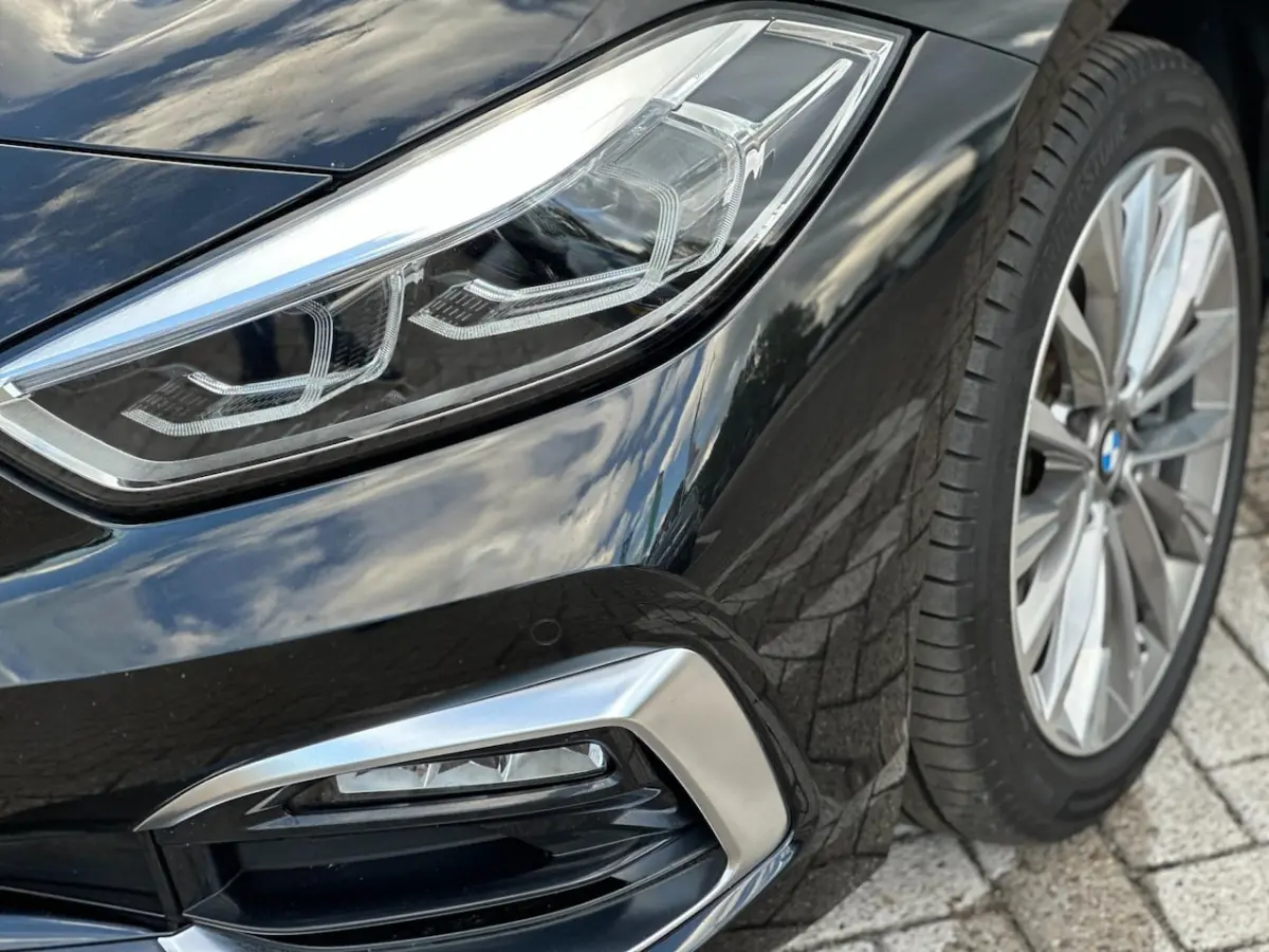 118i Business Edition Plus/SFEERVERLICHTING/NAVI/NL-AUTO NAP