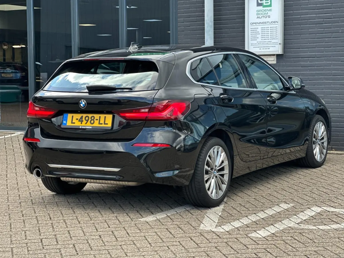 118i Business Edition Plus/SFEERVERLICHTING/NAVI/NL-AUTO NAP