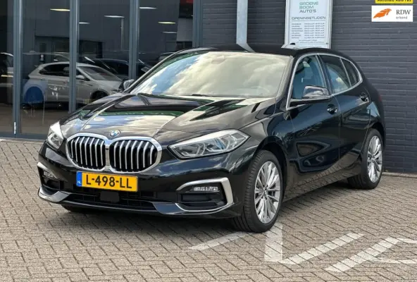 118i Business Edition Plus/SFEERVERLICHTING/NAVI/NL-AUTO NAP