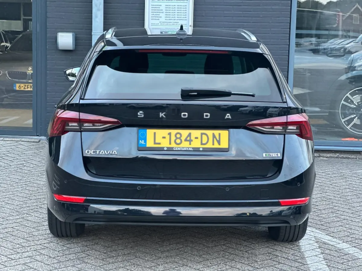 1.0 e-TSI Business Edition/APP-CONNECT/NAVI/NL-AUTO NAP