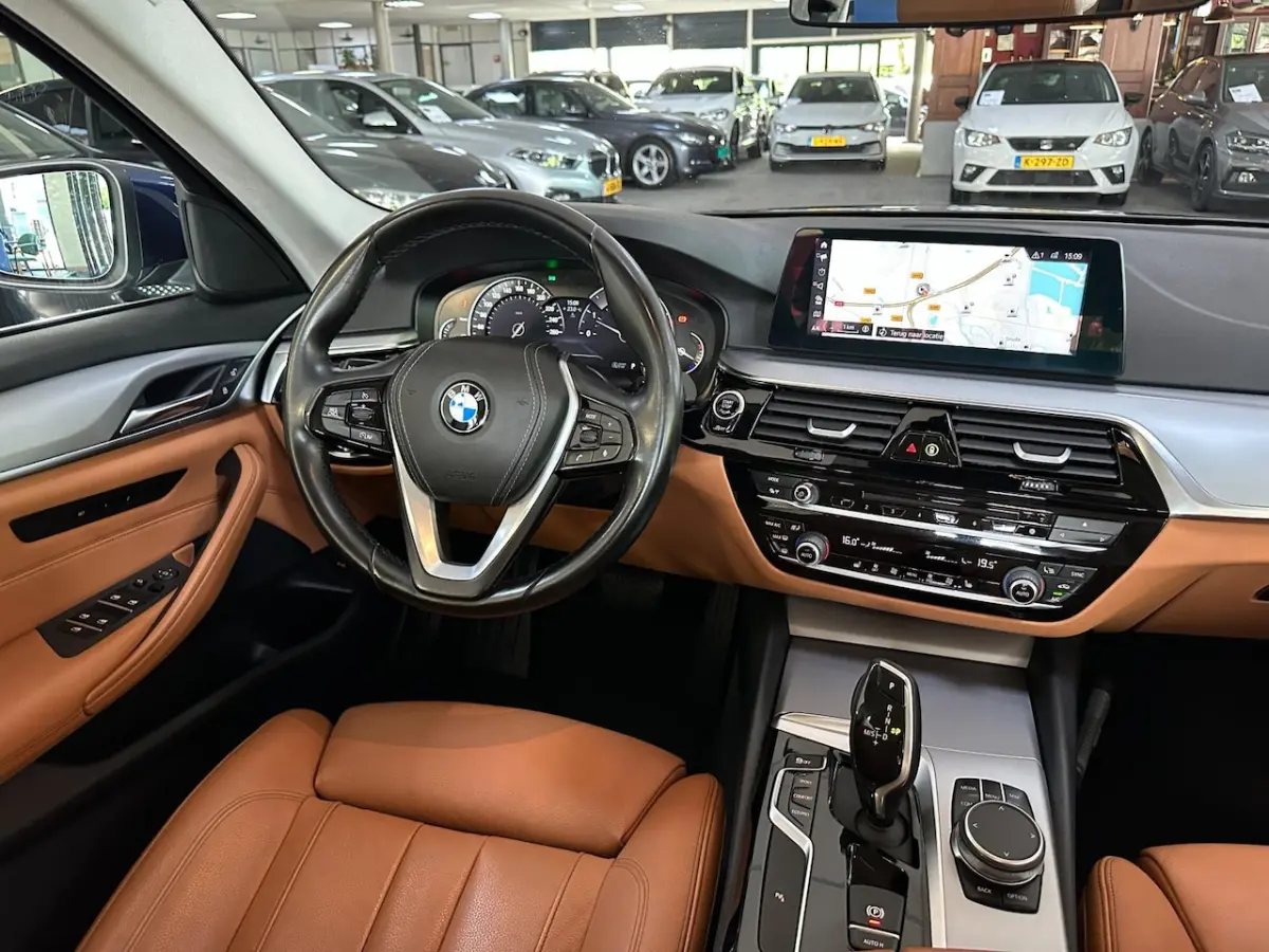520d High Executive/1STE EIG/NAVI/CAMERA/LEDER/NAVI/NL-AUTO NAP