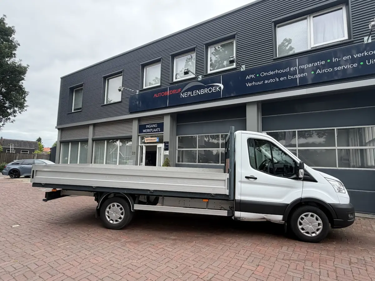 350 2.0 TDCI L5H1 Trend Skeletal Bj 2021 Km 64.000 Grote laadbak