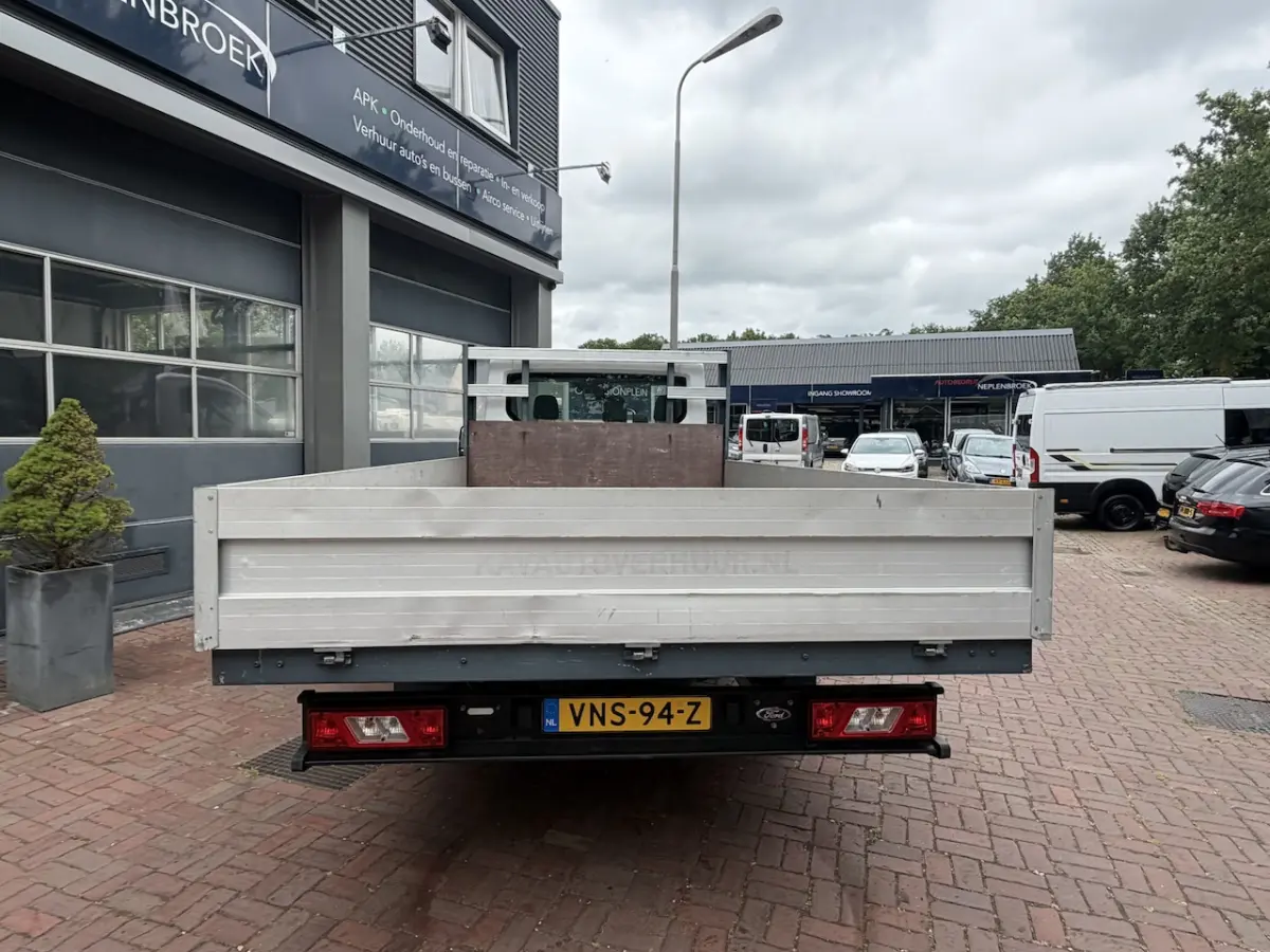 350 2.0 TDCI L5H1 Trend Skeletal Bj 2021 Km 64.000 Grote laadbak