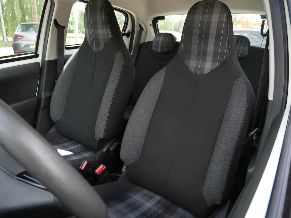 1.0 e-VTi 72pk 5D Active Premium | Airco | Bluetooth |