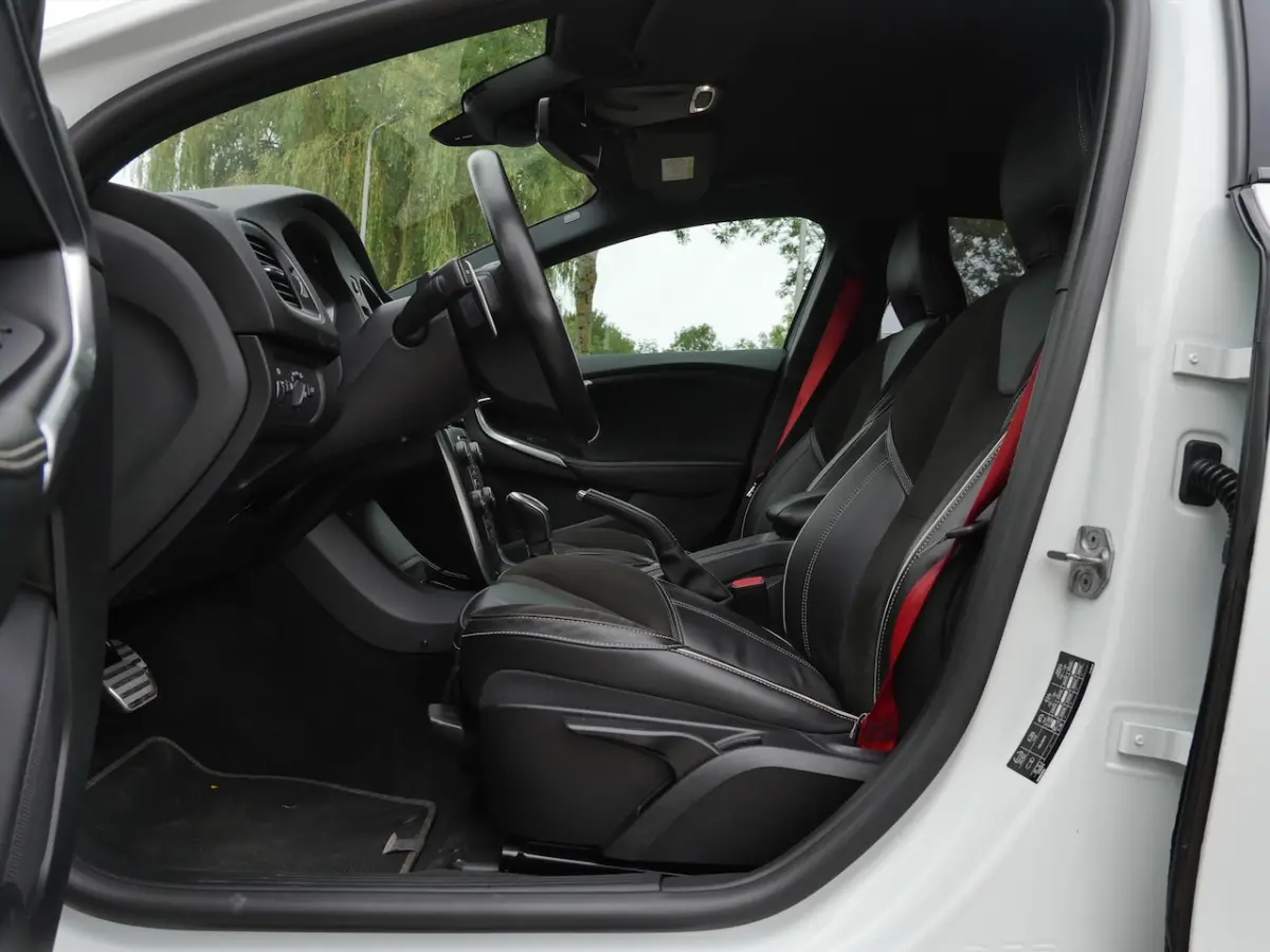 2.0 T5 245PK Carbon Edition | Polestar Uitlaatsysteem | Carplay | Stoel&Voorruitverw. | Ha