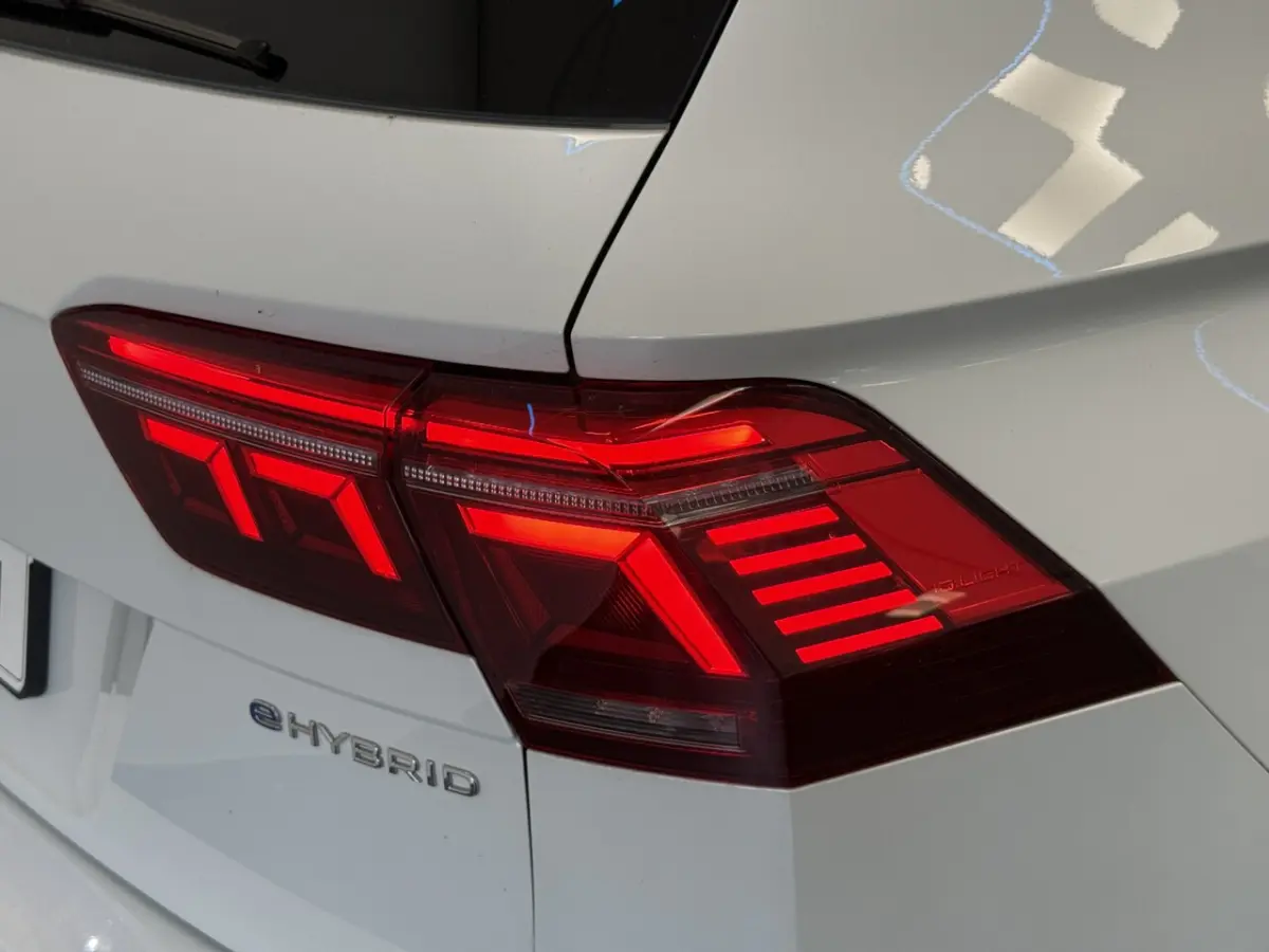 1.4 TSI eHybrid R-Line Business Leder Panoramadak IQ-light Elec.Trekhaak
