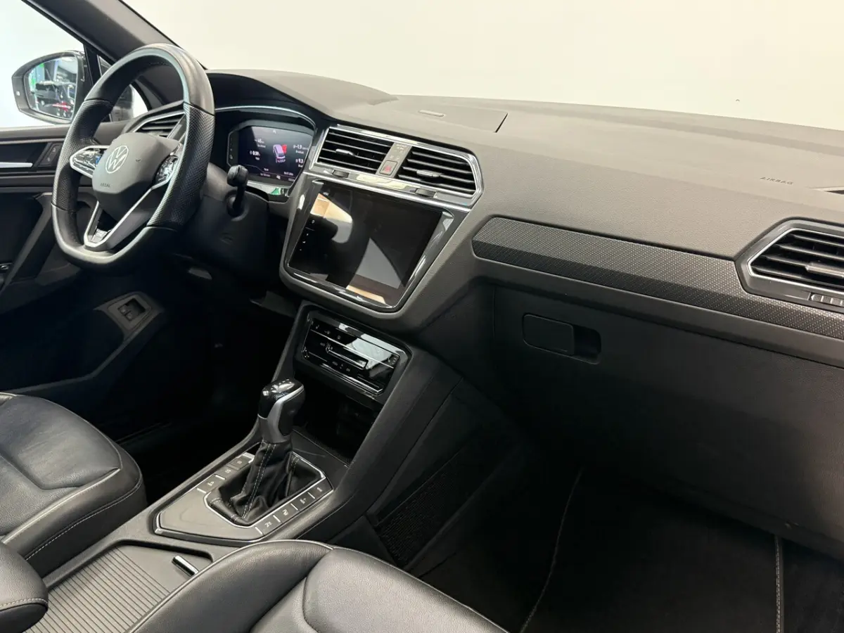 1.4 TSI eHybrid R-Line Business Leder Panoramadak IQ-light Elec.Trekhaak